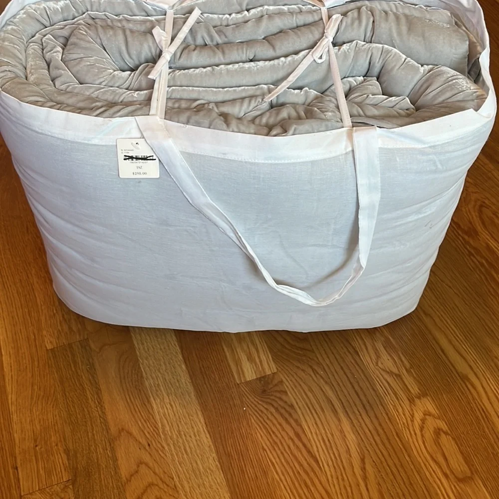 Anthropologie Velvet Emery Quilt Gray Quilt Queen NWT